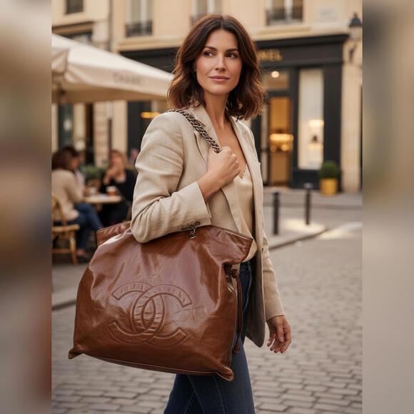 Chanel Bon Bon glossy metallic Bronze Patent Leather tote Vintage 2008 - Picture 3 of 16